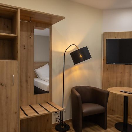 Hln Apartments Am Bahnhof 사르브루켄 외부 사진