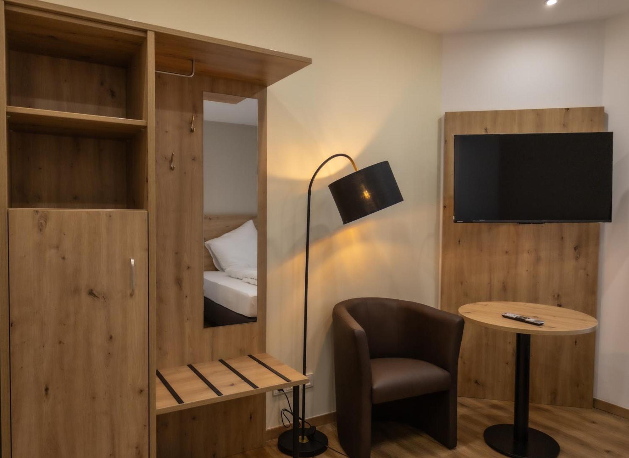 Hln Apartments Am Bahnhof 사르브루켄 외부 사진